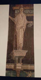 イシス女神官のヘルマ柱